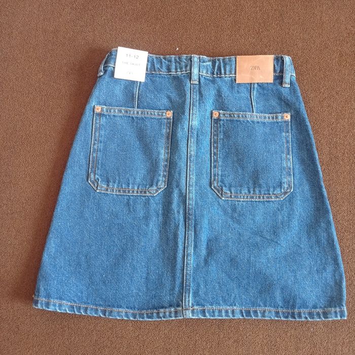 Шкільна форма , джинсова спідниця на 10-12 років