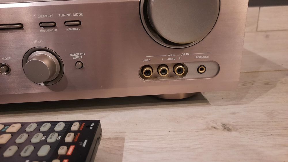 Yamaha Amplituner RX-V559