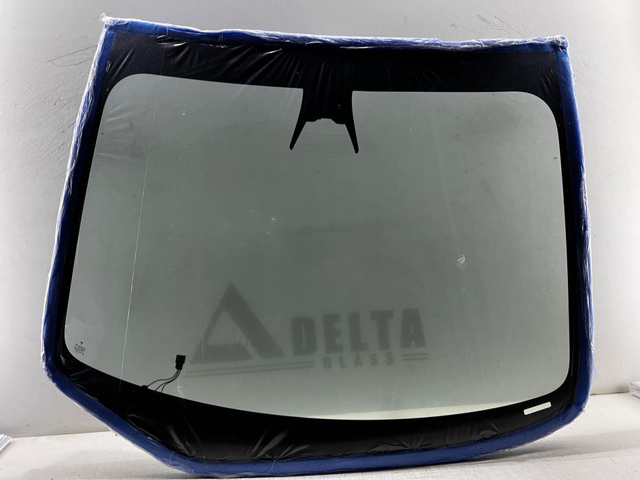 Tesla Model 3 2022-  Лобове скло 1466270-00-G РОЗПРОДАЖ