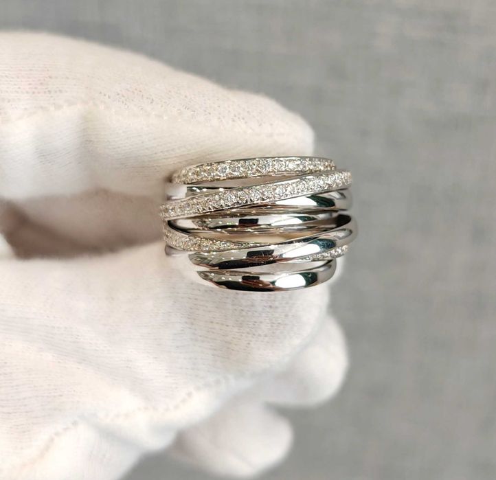 Жіноча золота каблучка 750 пр з діамантами 22.41 гр 17 р