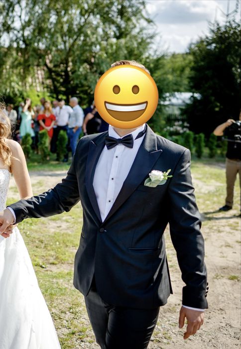 Elegancki smoking męski raz założony stan idealny