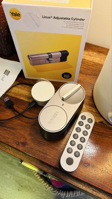 Fechadura inteligente LOKIN com canhão YALE