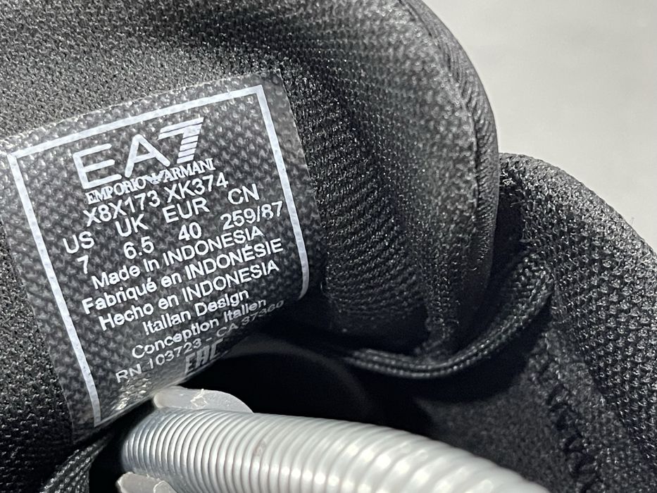 Armani EA7 41 26.5см. Оригінал