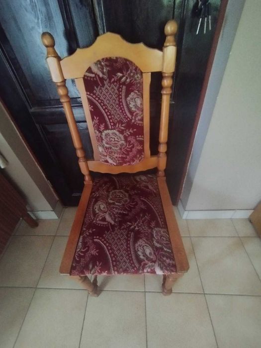 Krzesła salonowe