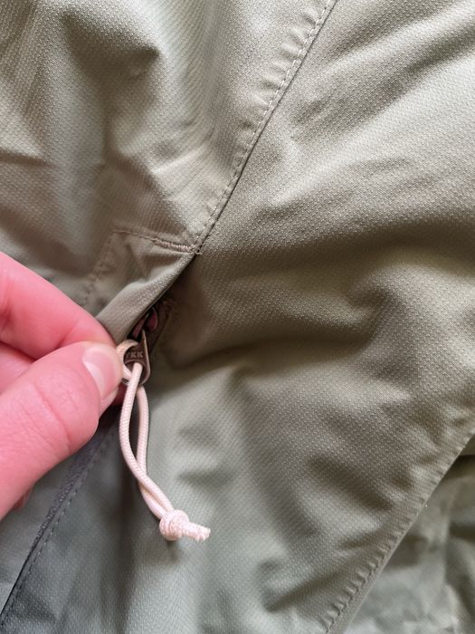 Демисезонна жіноча куртка  tnf