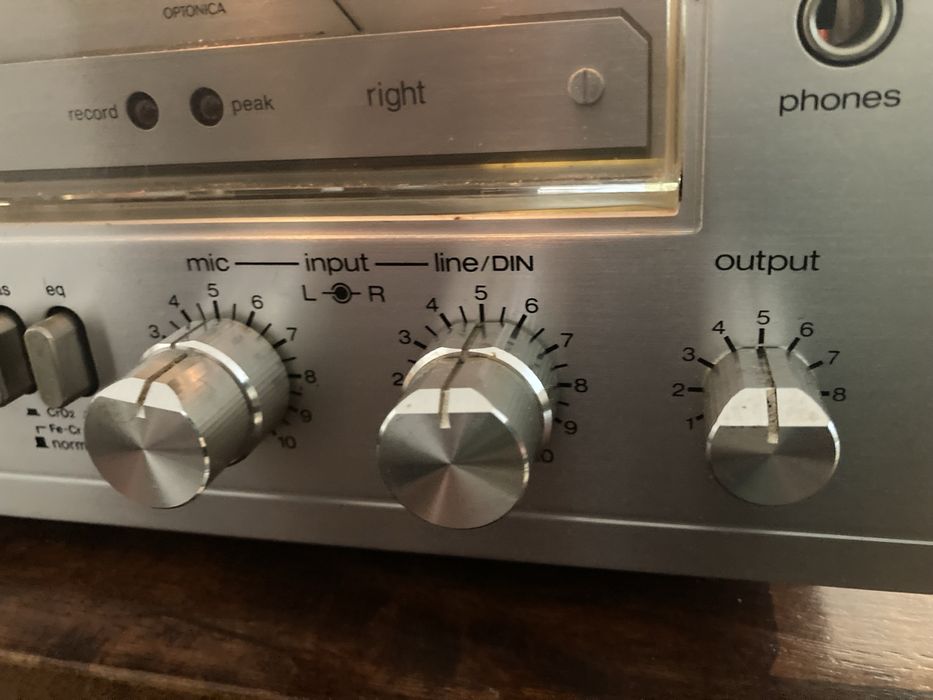 Sharp Optonica RT 3830