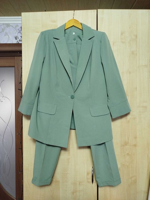 Костюм з рукавом три чверті