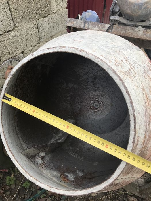 Бетонозмішувач (бетономішалка)