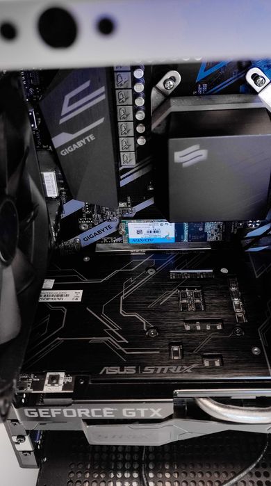 Komputer gamingowy do grafiki / Ryzen 5 / GTX 1650 / 32GB RAM / 8,5TB