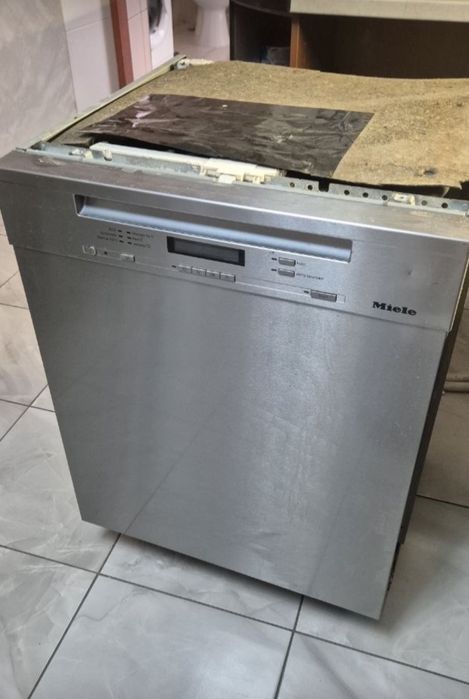 Посудомийна машина Miele G 6300 SCU 60см — на запчастини / під ремонт