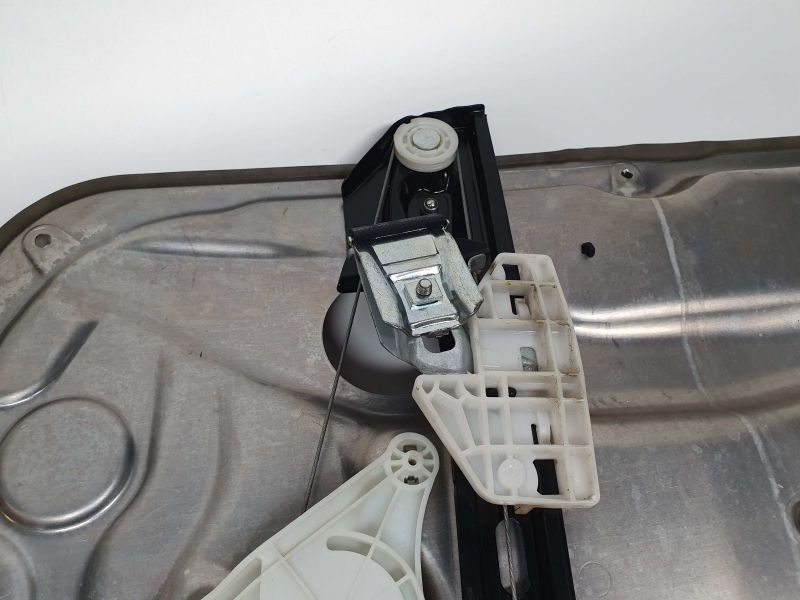 Elevador vidros trás esquerdo MERCEDES-BENZ Classe C (W204)