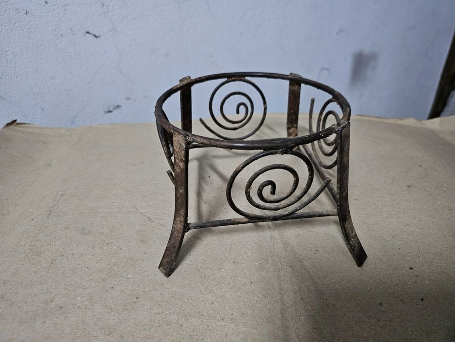 Suporte para uma taça, pote ou vaso