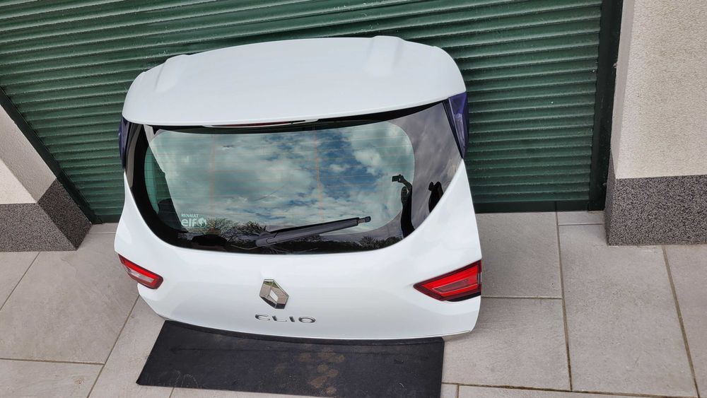 Renault clio IV 4 lift hatchback tylna klapa bagażnika tył OV 369 biała