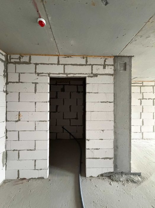 Продам квартиру в новому будинку метро Академмістечко 15 хвилин пішки