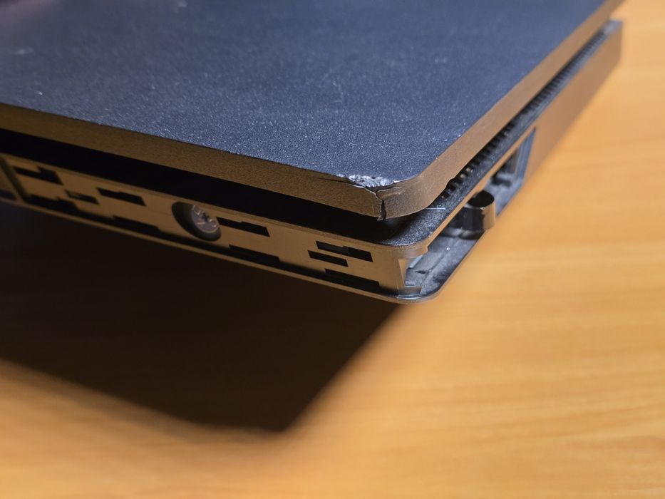 OKAZJA Konsola playstation 4 slim + pad + gry + słuchawki