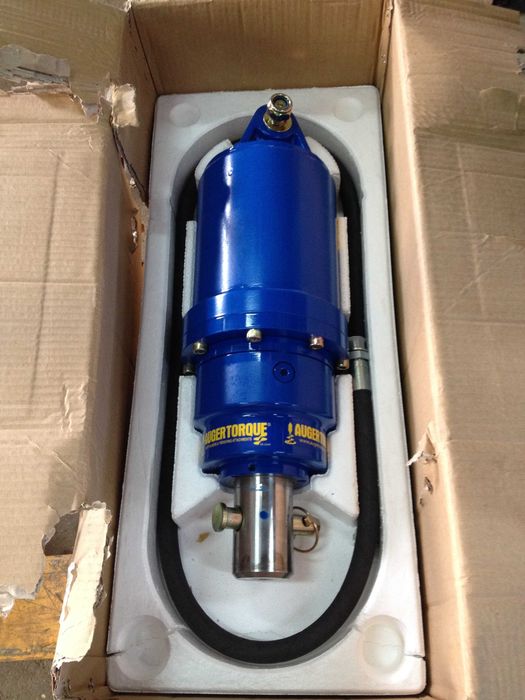 Escavadora/Giratória 1,8t LiuGong 9018F+3 baldes + Broca - como novo