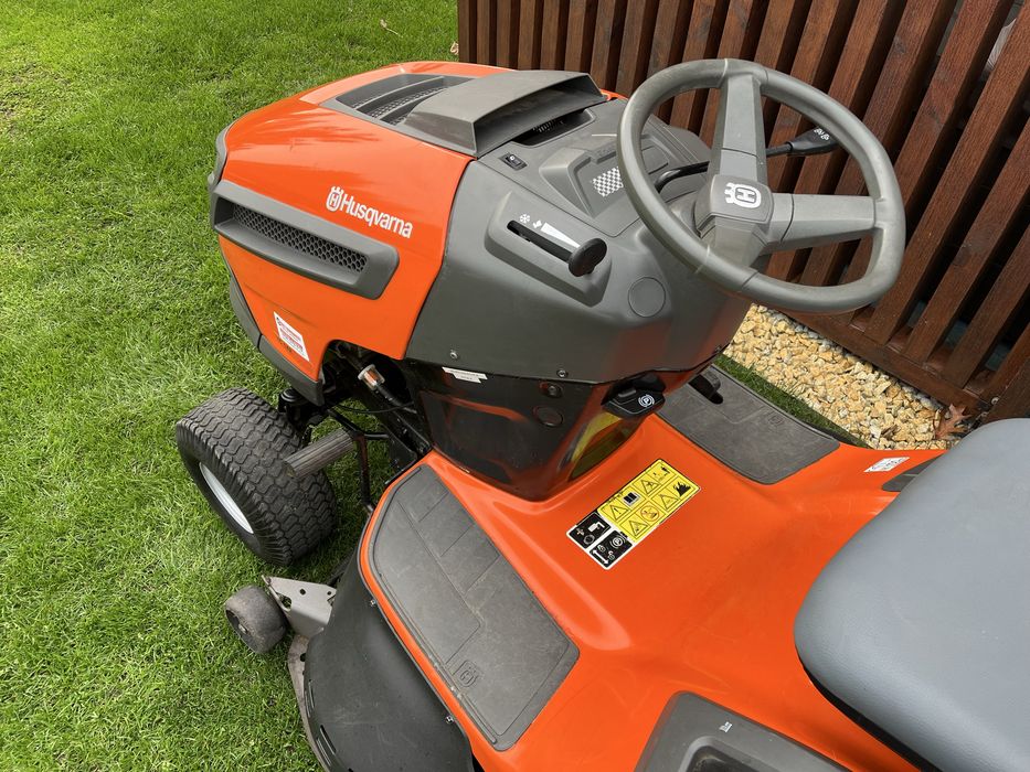 Traktorek Kosiarka Husqvarna TC 142 + plug