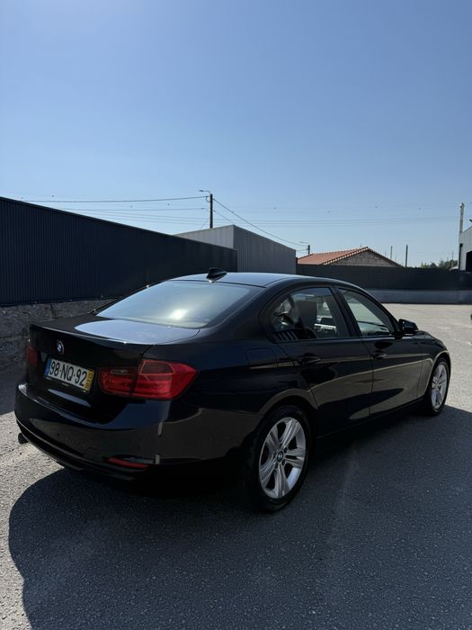 BMW 318d Sport Line Caixa Automatica
