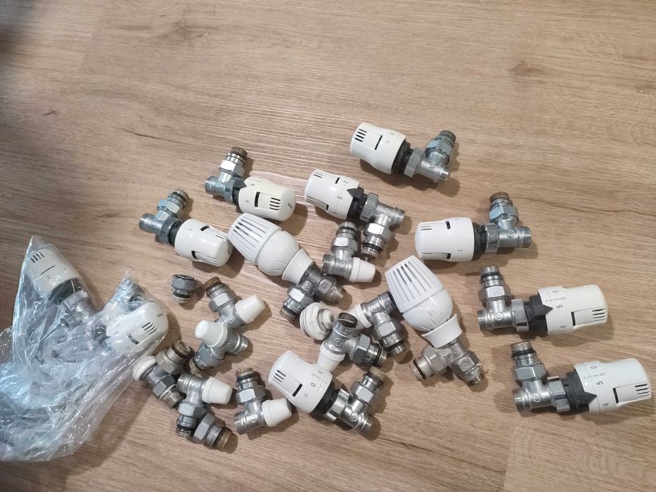 Vendo 12 Kit Termostáticos Caleffi