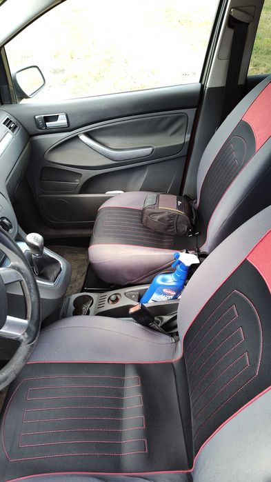 Samochód Ford C-Max