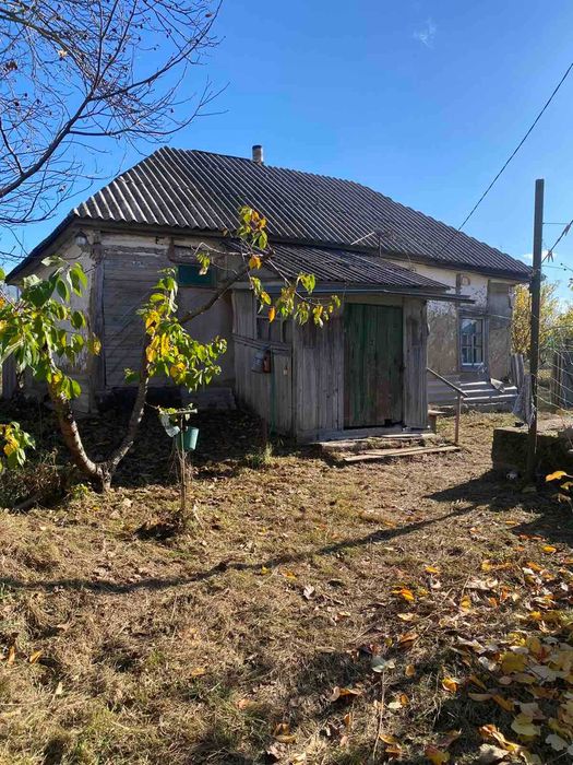 Продаж старого будинку+ фундамент+земельні ділянки 25+15,7соток