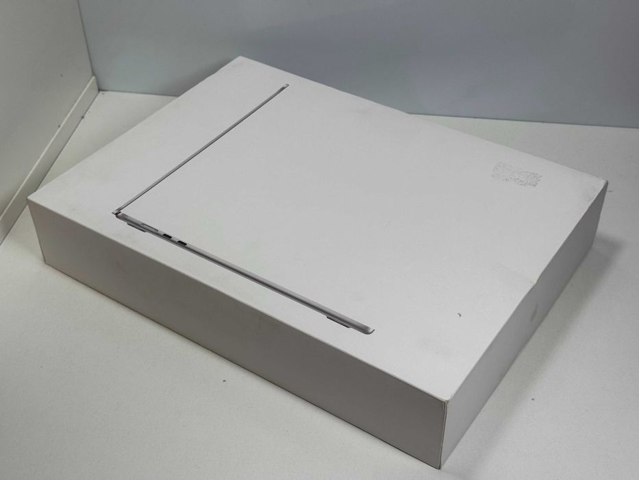 MacBook Air 15 2023 M2 98% Kondycji 8GB 256GB Super Stan Pudło Gwaranc