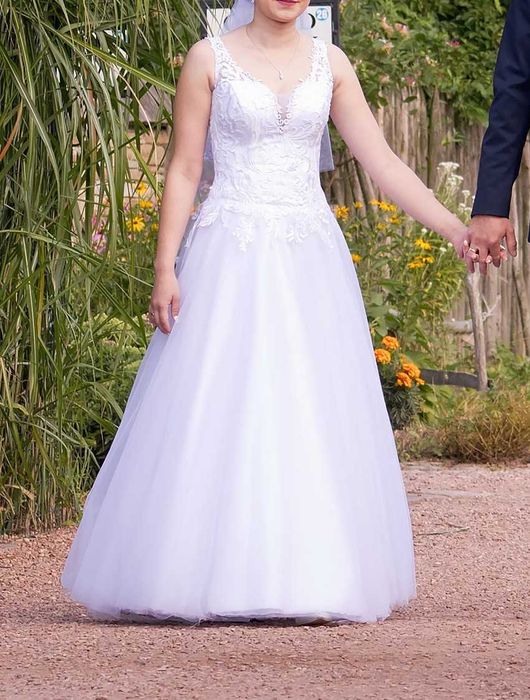 Suknia ślubna plus welon