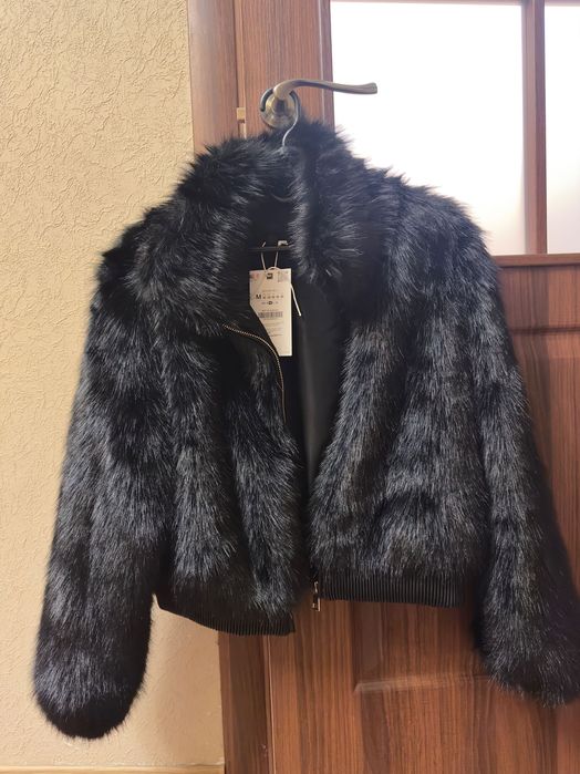 Шубка ZARA нова.