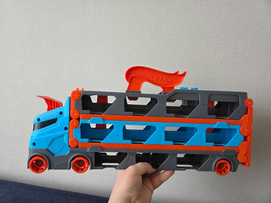 Трек Хотвілз Hotweels автовоз-парковка Speedway Hauler