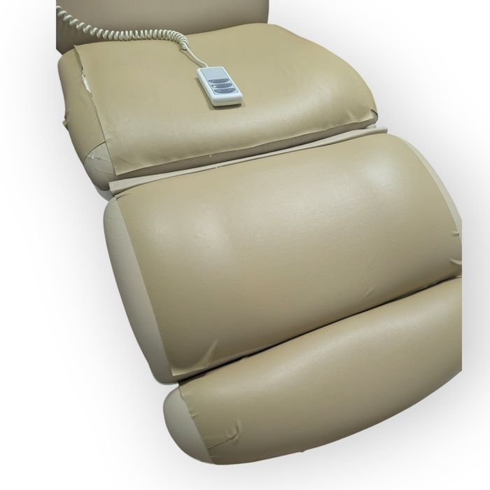 Fotel kosmetyczny elektryczny beżowy kosmetolog podolog pilot zabiegi