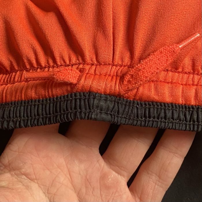 Спортивні шорти nike BIG logo у чорно помаранчовому кольорі, найк