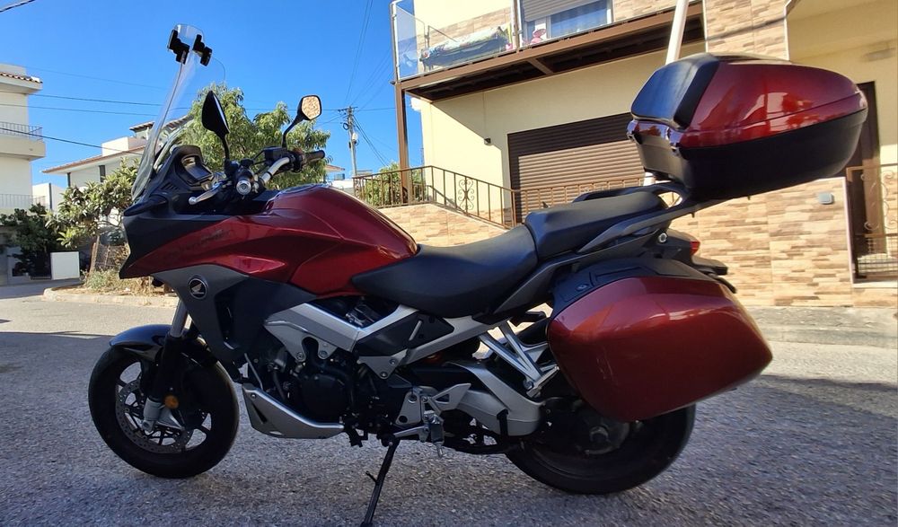 Honda VFR Crossrunner 800x