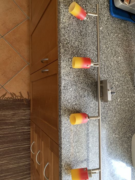 Candeeiro de tecto de quatro focos