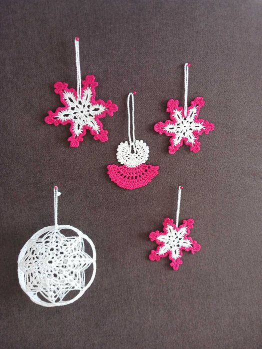 Gwiazdki szydelkowe  ozdoby choinkowe