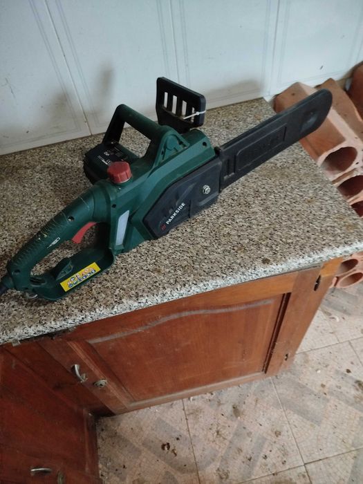 Motoserra elétrica Parkside