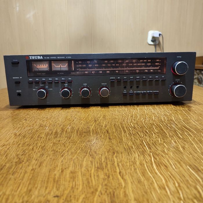 Amplituner unitra AT 9100 pod logiem Tsuba