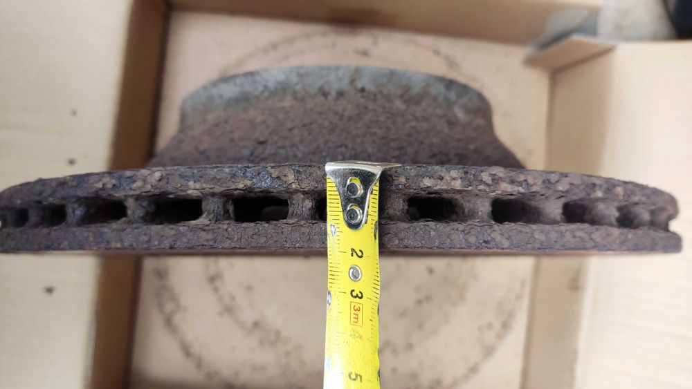 Тормозной диск  с суппортами