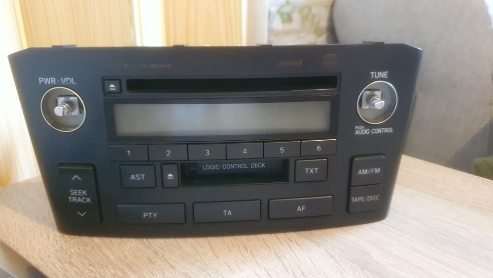 Radio Toyota Avensis T25