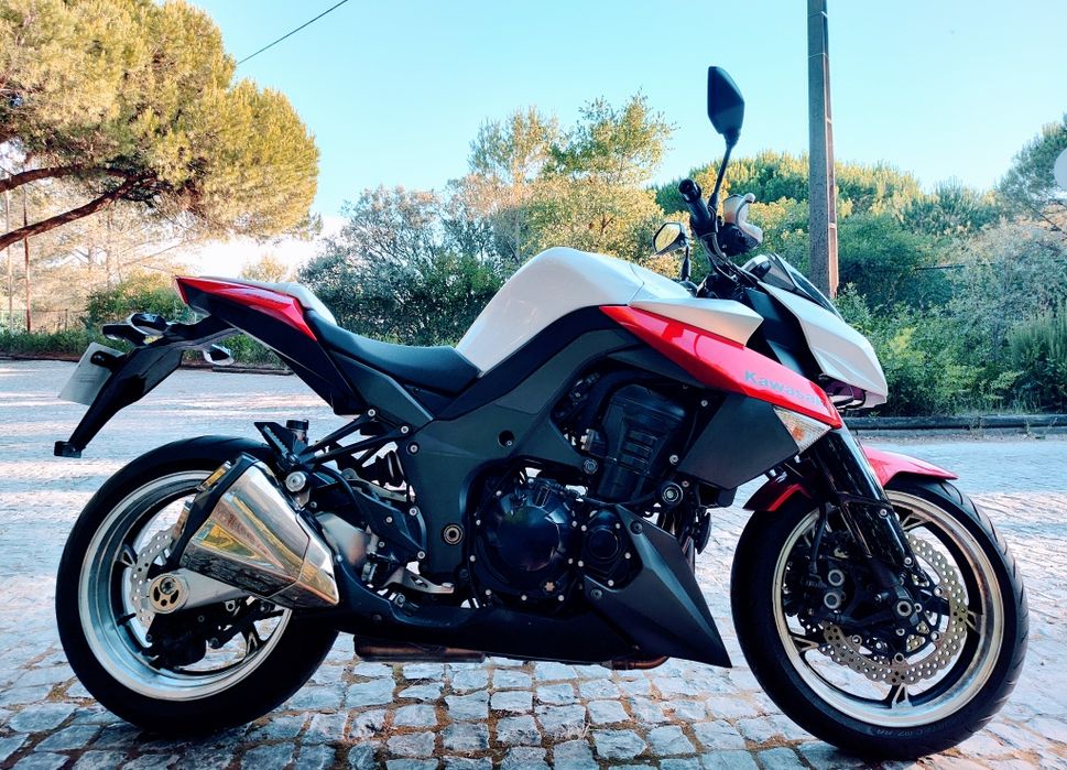 KAWASAKI Z1000 (2010)