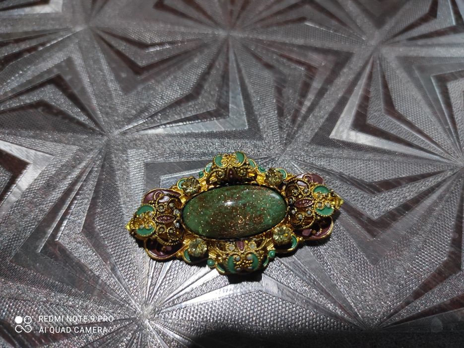 Брошки времён ссср позолота клеймо