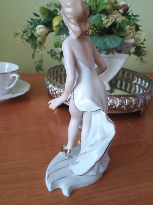 Figurka porcelanowa kolekcjonerska