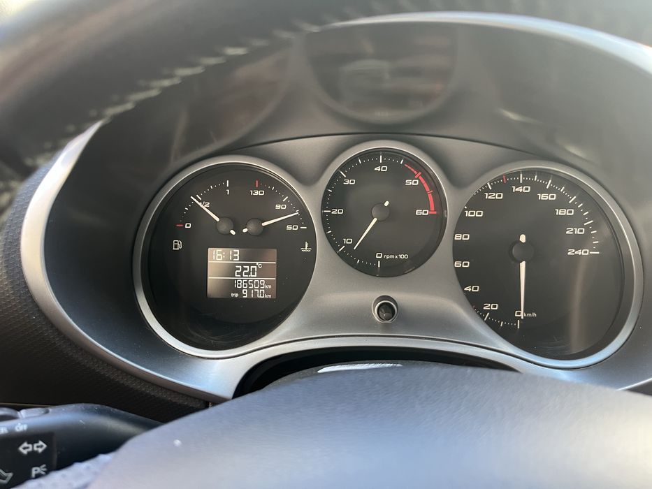 Seat Leon 1.6 TDI 2010 - Bom estado