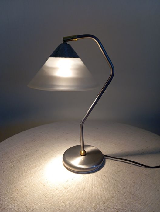 Lampka nocna lub na biurko