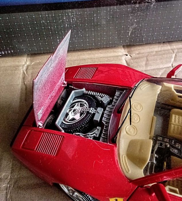 Ferrari 288 GTO  Bburago масштабом 1:18.