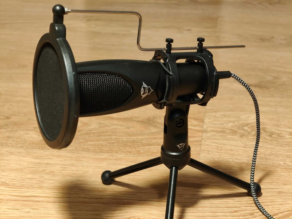 Mikrofon Trust GXT ze statywem