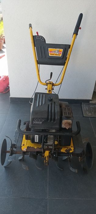 Motoenxada kawasaki FA 210 secoter 125cc