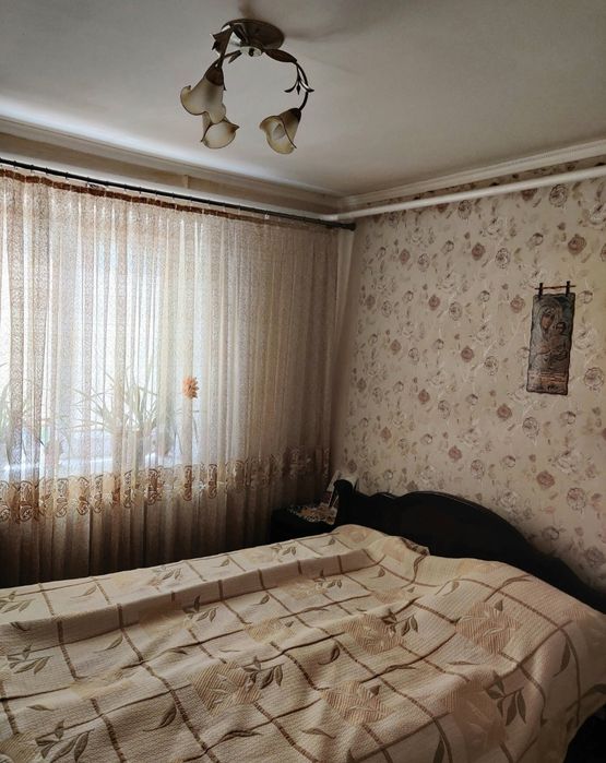 Цегляний будинок з газом