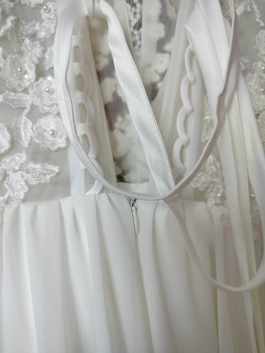 Elegancka suknia slubna