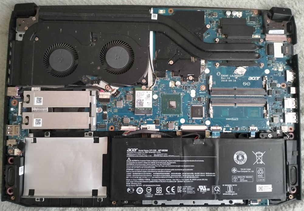 Acer Nitro 5 i5-9300H/8GB/512/Win11 GTX1650 IPS N18C3