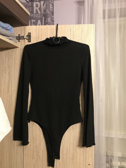 Czarne body półgolf